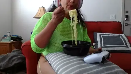 cinnaminnie — Stripchat recorded stream image, 16.04.2025 18:10