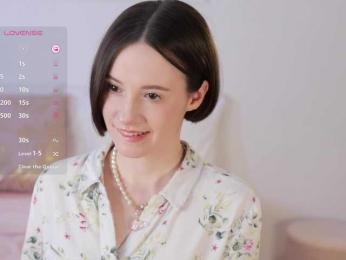 MissEssie — Bongacams recorded stream image, 17.04.2025 14:30