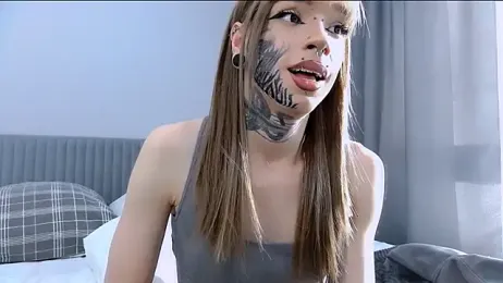 Tanya_M — Stripchat recorded stream image, 18.04.2025 11:10