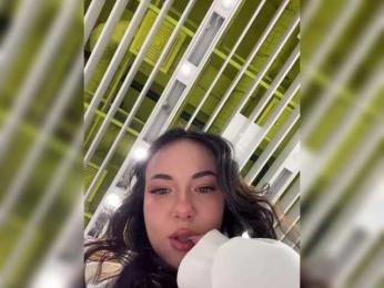 OlivkaVif — Bongacams recorded stream image, 19.04.2025 09:00
