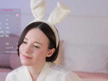 MissEssie — Bongacams recorded stream image, 19.04.2025 16:10