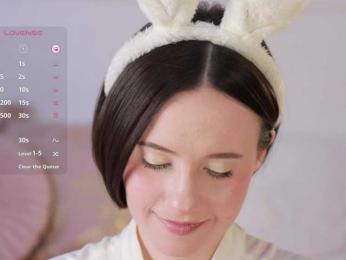 MissEssie — Bongacams recorded stream image, 19.04.2025 16:10