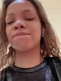 ValenciaShock — Stripchat recorded stream image, 21.04.2025 04:40
