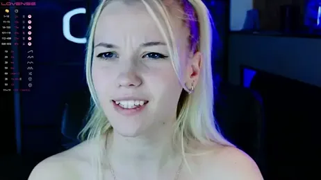 ShhhO_O — Stripchat recorded stream image, 21.04.2025 07:40