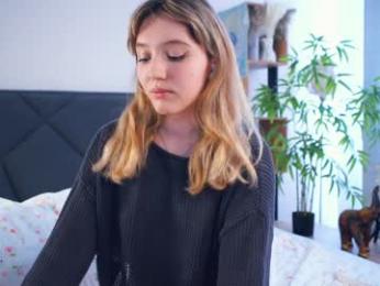 pinkncrazy — Chaturbate recorded stream screenshot (22 Apr 2025)