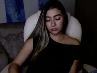 alexyferrer — Camsoda recorded stream image, 22.04.2025 23:40