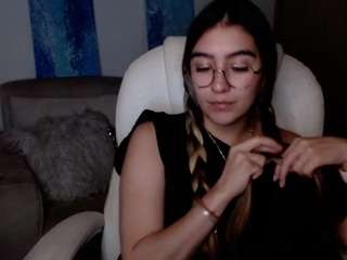 alexyferrer — Camsoda recorded stream image, 22.04.2025 23:40