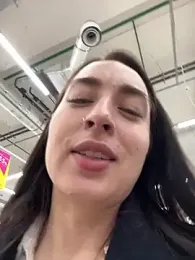 Holly_Play — Stripchat recorded stream image, 06.02.2025 11:00