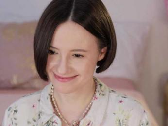 MissEssie — Bongacams recorded stream image, 23.04.2025 17:00