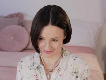 MissEssie — Bongacams recorded stream image, 23.04.2025 17:00