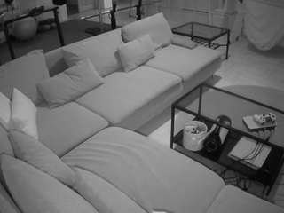 voyeurcam-julmodels-living-3 — Camsoda recorded stream image, 05.02.2025 12:50