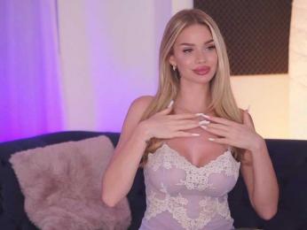 NicoleSarahX — Bongacams recorded stream image, 24.04.2025 15:30