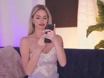 NicoleSarahX — Bongacams recorded stream image, 24.04.2025 15:30