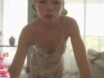 emma_lu1 — Chaturbate recorded stream image, 24.04.2025 15:00