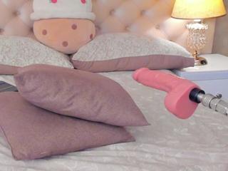 Bella Fontana — Flirt4free recorded stream screenshot (24 Apr 2025)