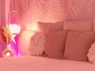 Eva Sin — Flirt4free recorded stream screenshot (25 Apr 2025)