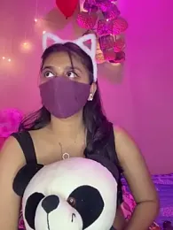 Dishasarmaa05 — Stripchat recorded stream image, 25.04.2025 17:30