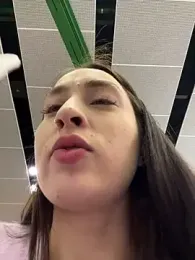 Holly_Play — Stripchat recorded stream image, 26.04.2025 10:10