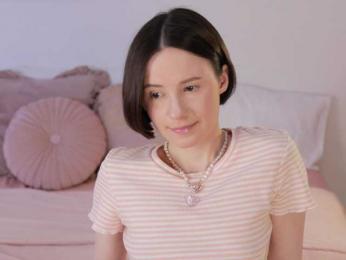 MissEssie — Bongacams recorded stream image, 26.04.2025 15:00