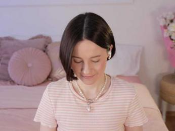 MissEssie — Bongacams recorded stream image, 26.04.2025 15:00