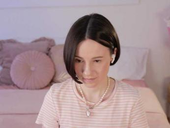 MissEssie — Bongacams recorded stream image, 26.04.2025 15:00