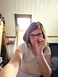 Lina_lou4 — Stripchat recorded stream image, 27.04.2025 11:20