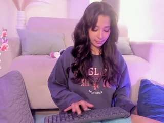 kiimthompson — Camsoda recorded stream image, 27.04.2025 14:20