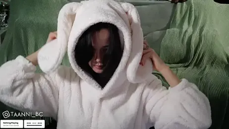 taanni_bc — Stripchat recorded stream image, 27.04.2025 22:50