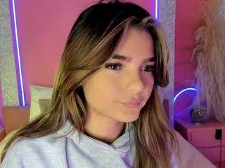 emyliesander — Camsoda recorded stream image, 28.04.2025 11:50
