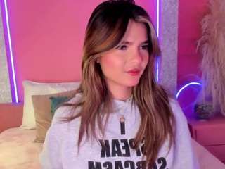 emyliesander — Camsoda recorded stream image, 28.04.2025 11:50