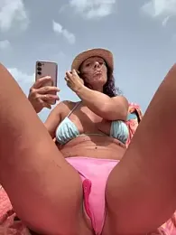 therealbeverlycious — Stripchat recorded stream image, 28.04.2025 14:40
