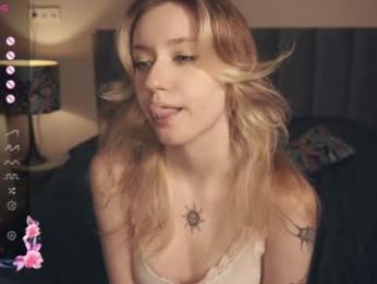 vivid_girls — Chaturbate recorded stream image, 28.04.2025 20:10