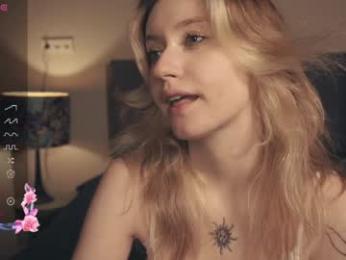 vivid_girls — Chaturbate recorded stream image, 28.04.2025 20:10