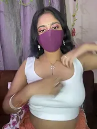 Dishasarmaa05 — Stripchat recorded stream image, 29.04.2025 15:40
