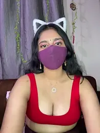 Dishasarmaa05 — Stripchat recorded stream image, 29.04.2025 15:40