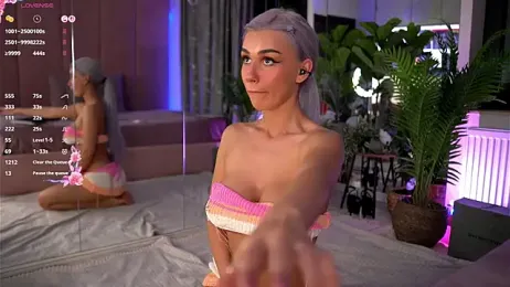 Serene_Sophiex — Stripchat recorded stream image, 29.04.2025 20:20