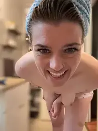 LadyLena1 — Stripchat recorded stream image, 29.04.2025 22:10