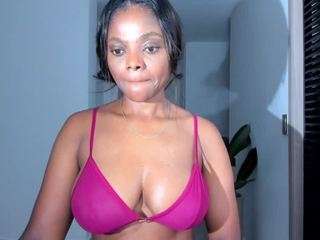 ebonydreamiin — Camsoda recorded stream image, 30.04.2025 10:50