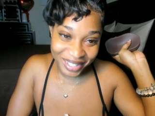 iluvsaffire-bleu — Camsoda recorded stream screenshot (30 Apr 2025)