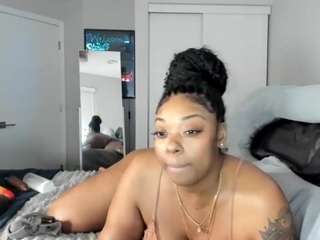 siennadivyne — Camsoda recorded stream screenshot (01 May 2025)