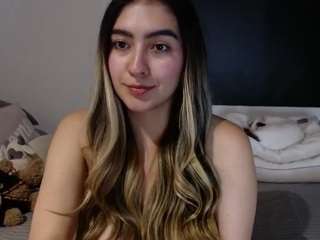 alexyferrer — Camsoda recorded stream image, 01.05.2025 23:00