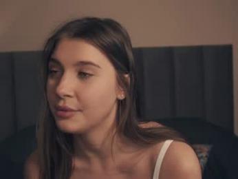 vivid_girls — Chaturbate recorded stream image, 02.05.2025 07:00