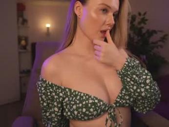 your_kat — Chaturbate recorded stream screenshot (03 May 2025)