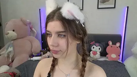 dolly_ll — Stripchat recorded stream image, 03.05.2025 13:20