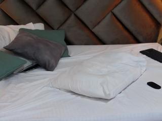 Sophia Loreen — Flirt4free recorded stream screenshot (03 May 2025)