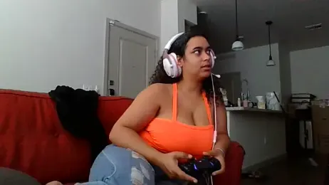 cinnaminnie — Stripchat recorded stream image, 04.05.2025 16:10