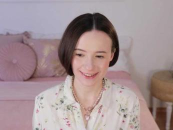 MissEssie — Bongacams recorded stream image, 04.05.2025 18:20