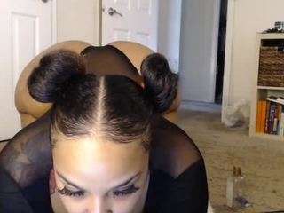 elegance — Camsoda recorded stream image, 05.05.2025 13:40