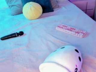 emyliesander — Camsoda recorded stream image, 05.05.2025 12:20