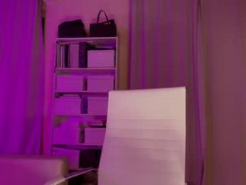 hollyextra — Chaturbate recorded stream image, 05.05.2025 19:40